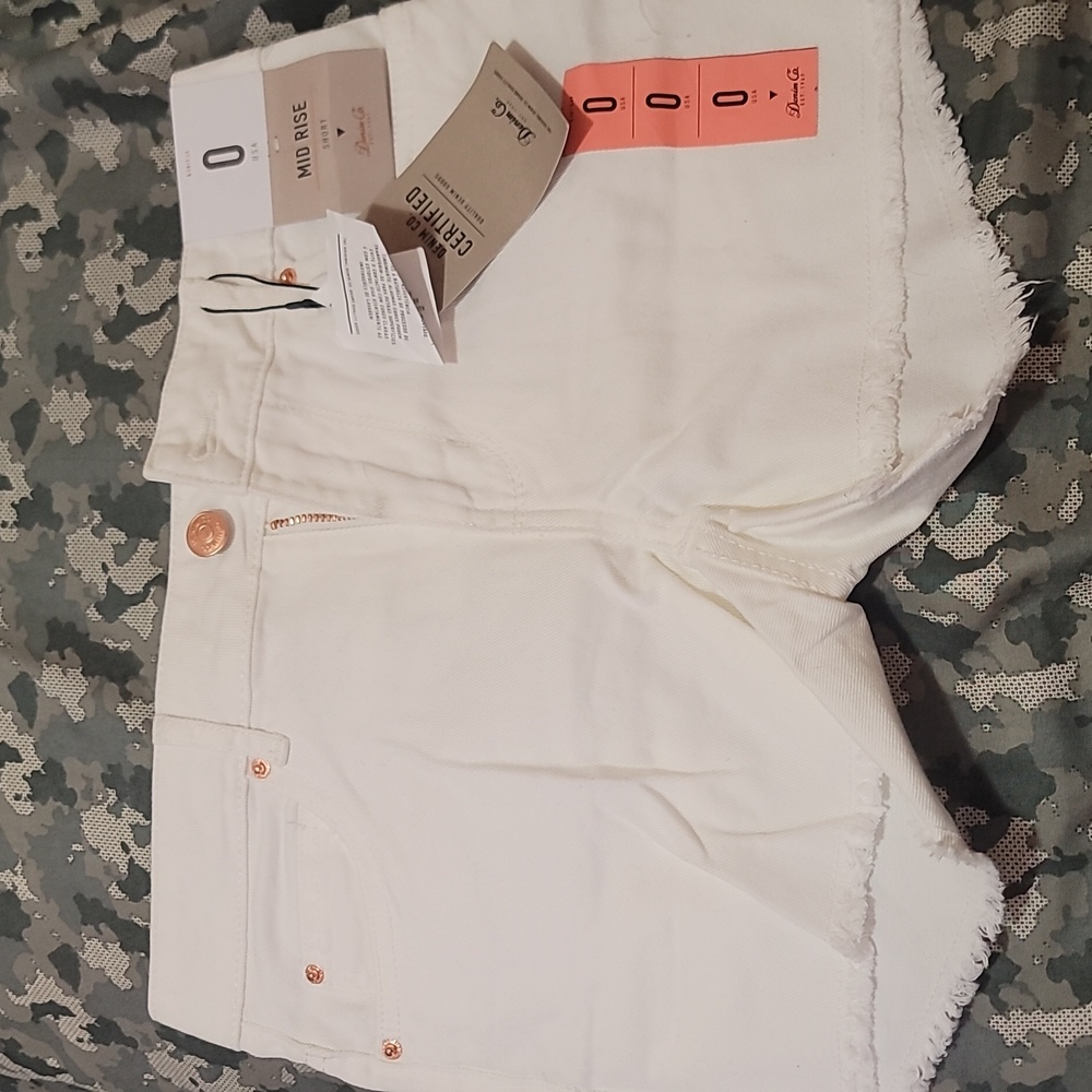 Denim Co mid rise shorts white size 0